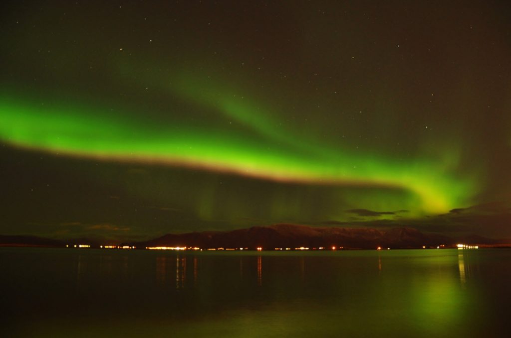 aurora_borealisa_reykjavik_coast